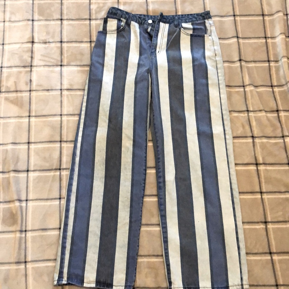 SHEIN stripped jeans never worn